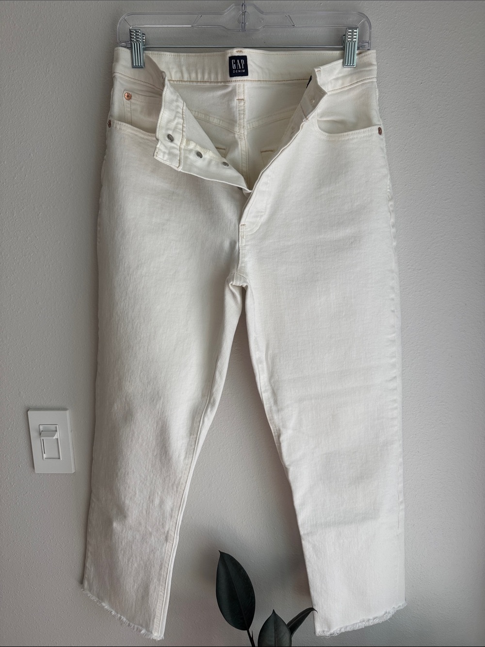 GAP Off-White/cream Women's Cheeky Straight Jeans